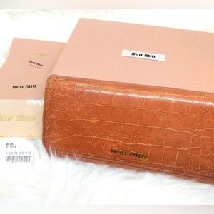 EUC Miumiu wallet Full inclusion